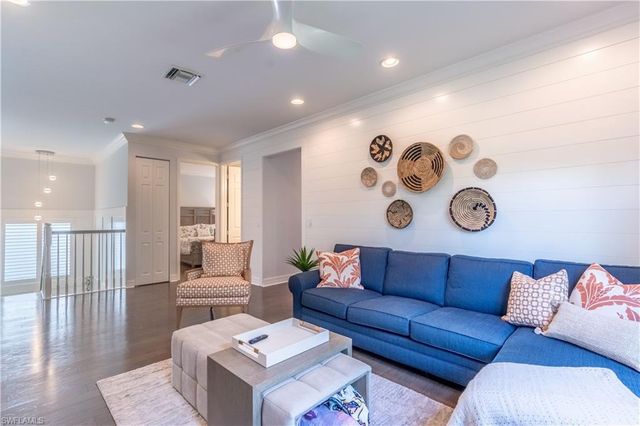4347 Aurora ST, Naples, FL 34119