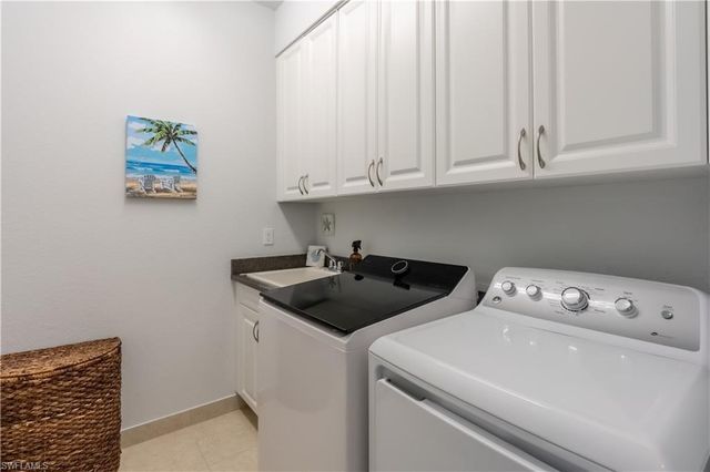 4347 Aurora ST, Naples, FL 34119