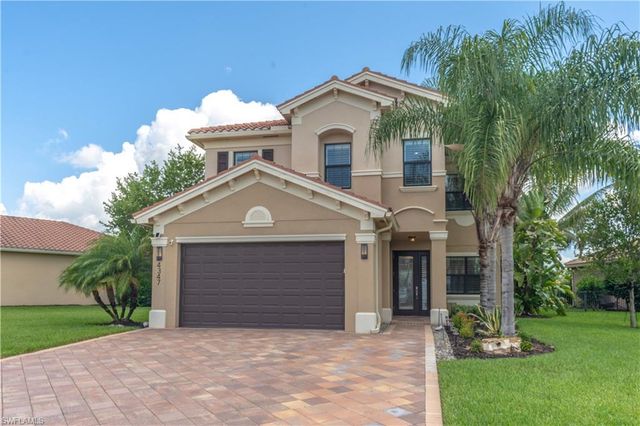 4347 Aurora ST, Naples, FL 34119