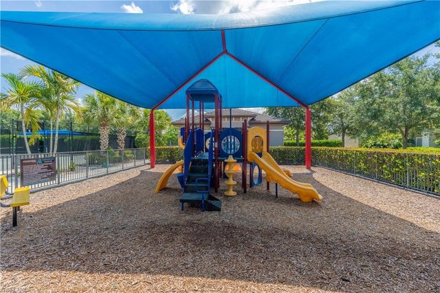 4347 Aurora ST, Naples, FL 34119