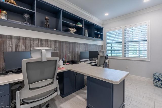 4347 Aurora ST, Naples, FL 34119