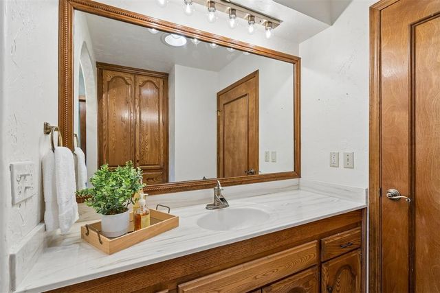 6812 Newman Drive, Oklahoma City, OK 73162