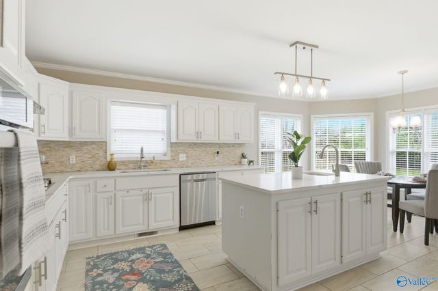 162 Whippoorwill Drive, Huntsville, AL 35811