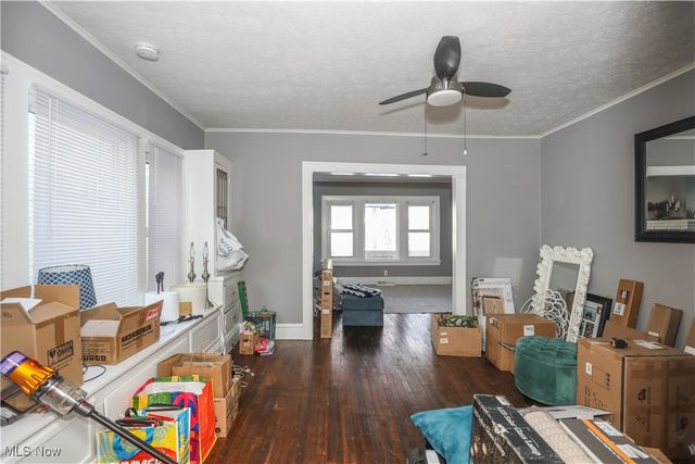 2099 Waterbury Road, Lakewood, OH 44107