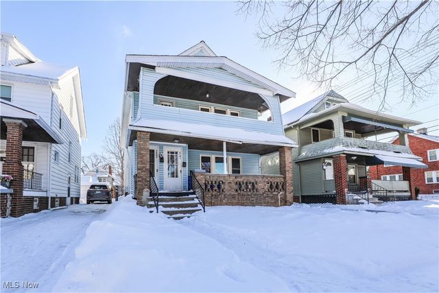 2099 Waterbury Road, Lakewood, OH 44107