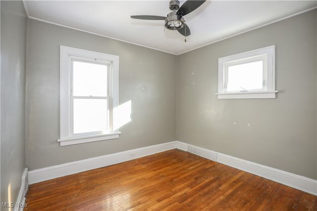 2099 Waterbury Road, Lakewood, OH 44107