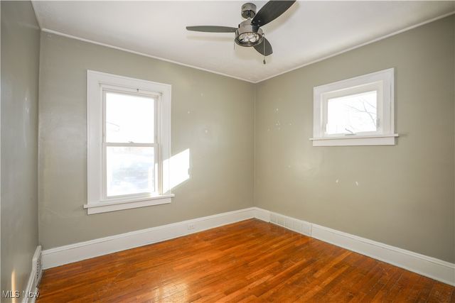 2099 Waterbury Road, Lakewood, OH 44107