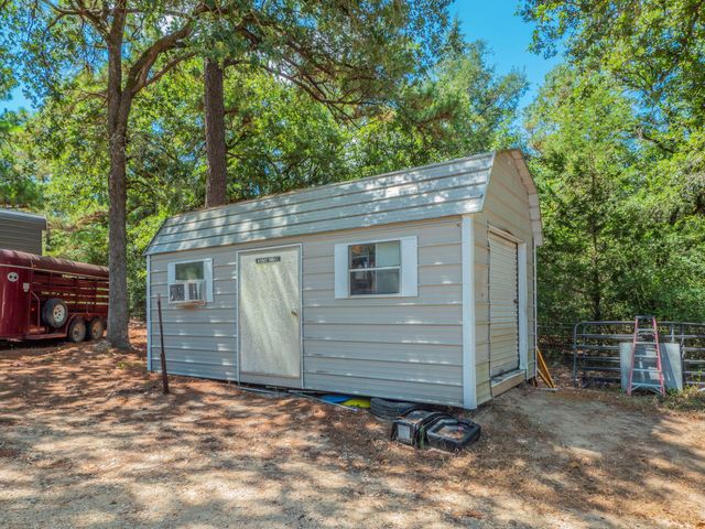 146 Fealy RD, Red Rock, TX 78662