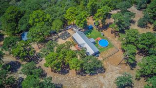 146 Fealy RD, Red Rock, TX 78662