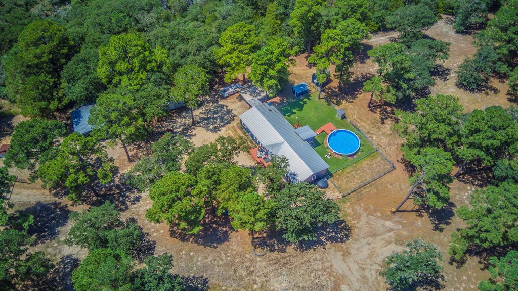 146 Fealy RD, Red Rock, TX 78662