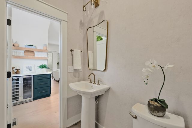 615 N 9th St, Nashville, TN 37206