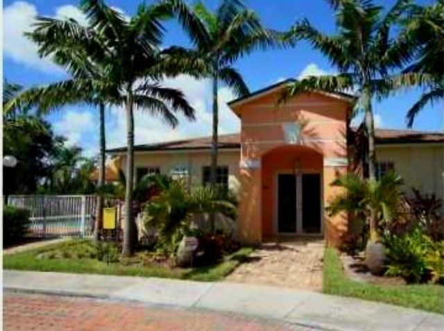 3700 N 56TH Avenue 1030, Hollywood, FL 33021