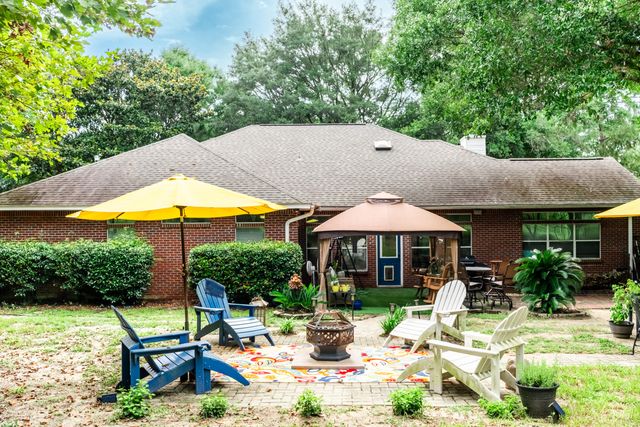 282 Wava Avenue, Niceville, FL 32578