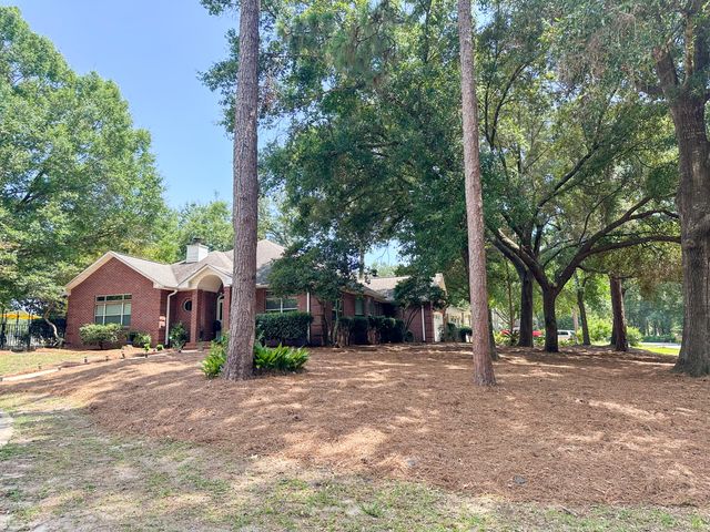282 Wava Avenue, Niceville, FL 32578
