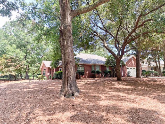 282 Wava Avenue, Niceville, FL 32578