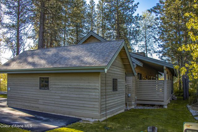 502 Hornby PL, Dover, ID 83825