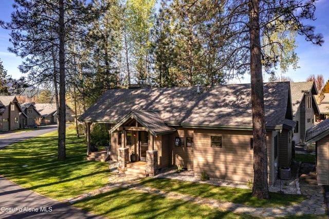 502 Hornby PL, Dover, ID 83825