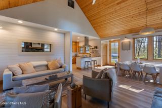 502 Hornby PL, Dover, ID 83825