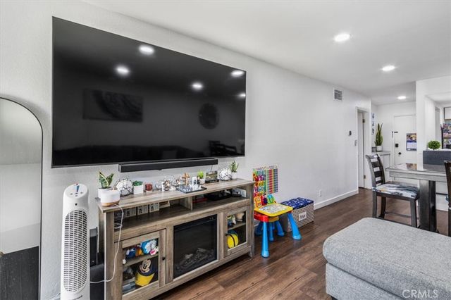 278 N Wilshire 129, Anaheim, CA 92801