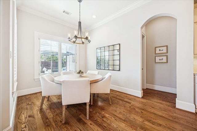 1525 Wakefield Drive, Houston, TX 77018