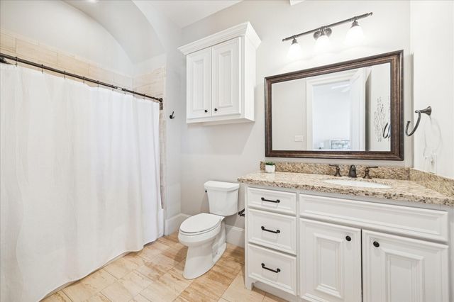 1525 Wakefield Drive, Houston, TX 77018