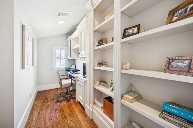 1525 Wakefield Drive, Houston, TX 77018