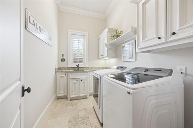 1525 Wakefield Drive, Houston, TX 77018