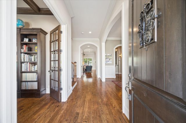 1525 Wakefield Drive, Houston, TX 77018