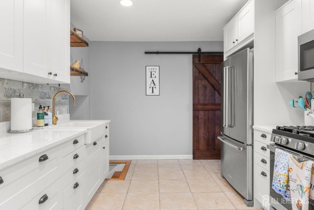 39 Dexter Road, East Brunswick, NJ 08816