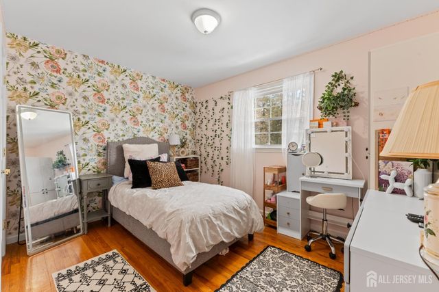 39 Dexter Road, East Brunswick, NJ 08816