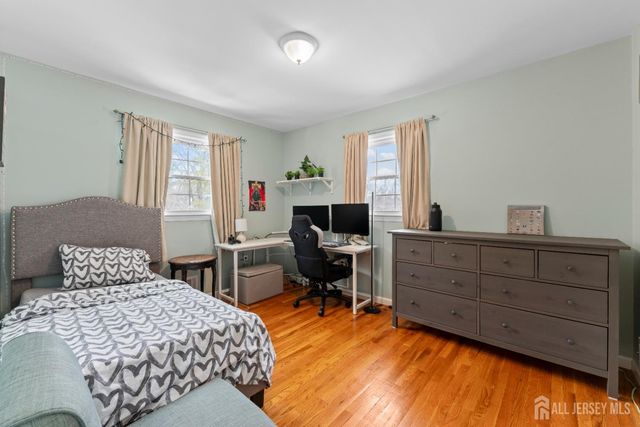 39 Dexter Road, East Brunswick, NJ 08816