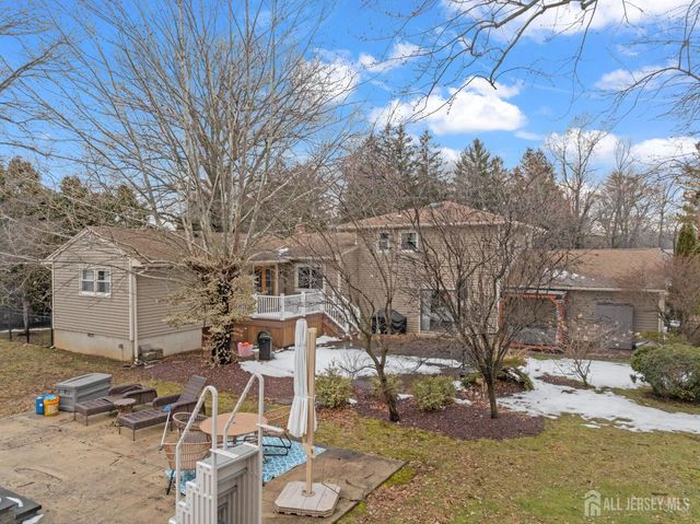 39 Dexter Road, East Brunswick, NJ 08816