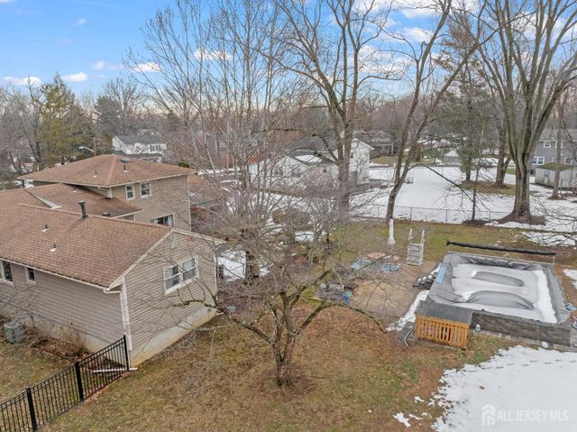 39 Dexter Road, East Brunswick, NJ 08816