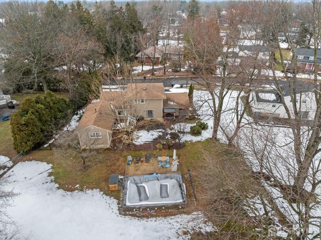 39 Dexter Road, East Brunswick, NJ 08816