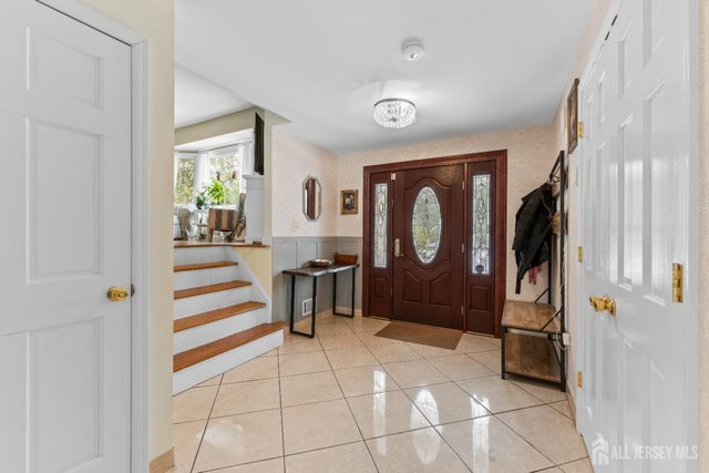 39 Dexter Road, East Brunswick, NJ 08816