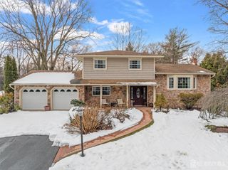 39 Dexter Road, East Brunswick, NJ 08816