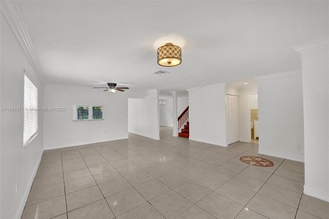 9950 SW 12th St, Pembroke Pines, FL 33025