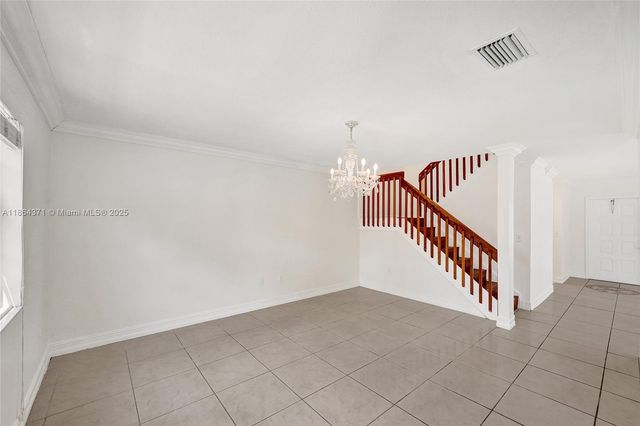9950 SW 12th St, Pembroke Pines, FL 33025