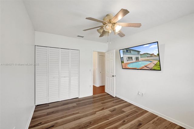 9950 SW 12th St, Pembroke Pines, FL 33025