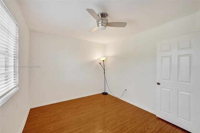 9950 SW 12th St, Pembroke Pines, FL 33025