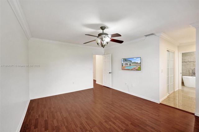 9950 SW 12th St, Pembroke Pines, FL 33025