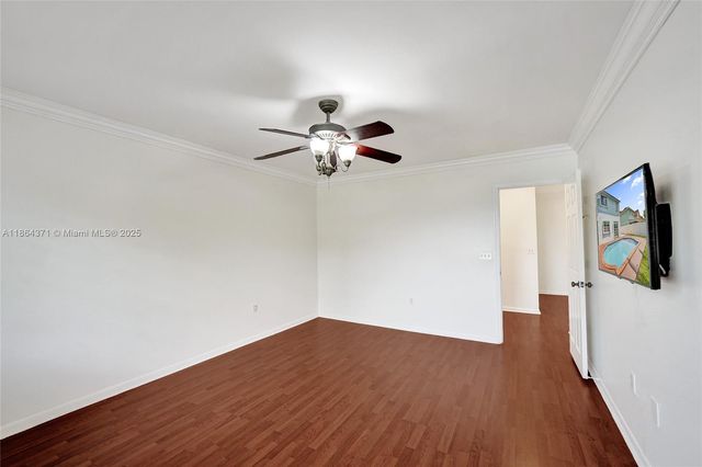 9950 SW 12th St, Pembroke Pines, FL 33025