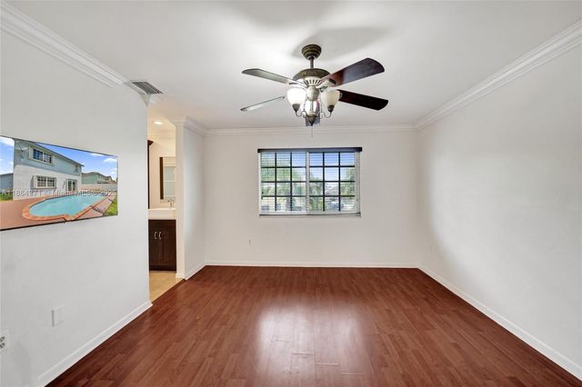 9950 SW 12th St, Pembroke Pines, FL 33025