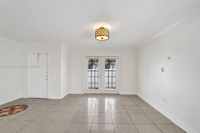 9950 SW 12th St, Pembroke Pines, FL 33025