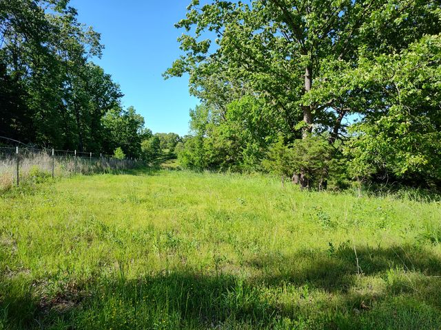 1898 E 332nd Road, Polk, MO 65727