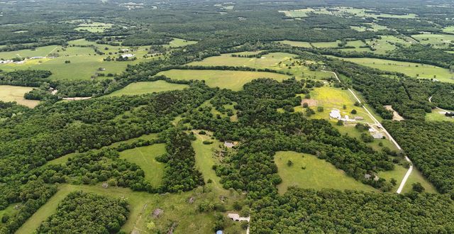 1898 E 332nd Road, Polk, MO 65727