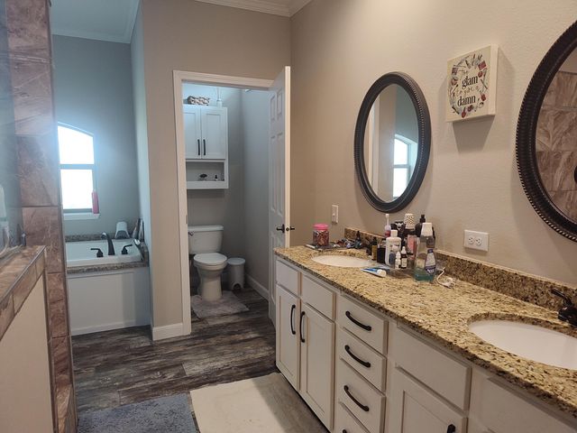 1898 E 332nd Road, Polk, MO 65727