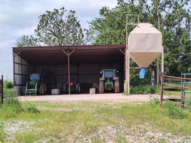 1898 E 332nd Road, Polk, MO 65727