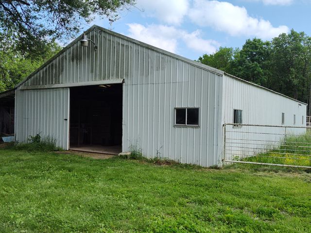 1898 E 332nd Road, Polk, MO 65727