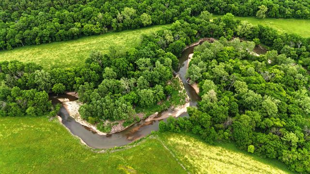 1898 E 332nd Road, Polk, MO 65727